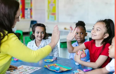 Servicios Socioculturales y a la Comunidad