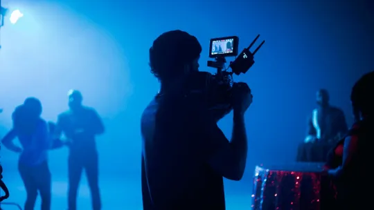 Diferencias entre operador de cámara de televisión y uno de cine | Blog Planeta FP