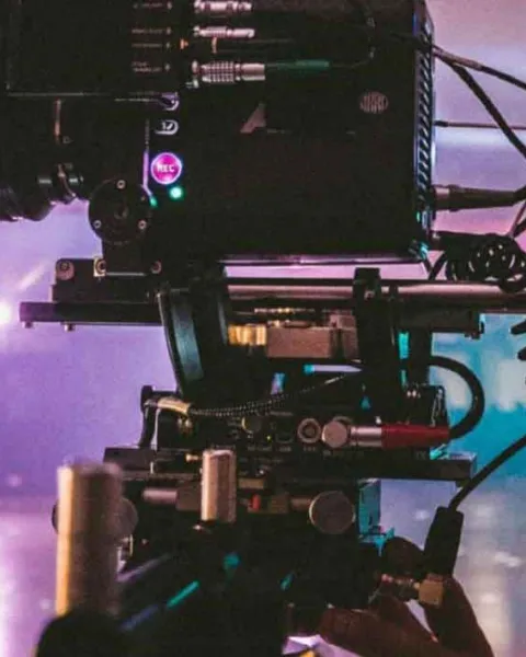 Productor audiovisual gestiona, planifica y supervisa los recursos de un proyecto