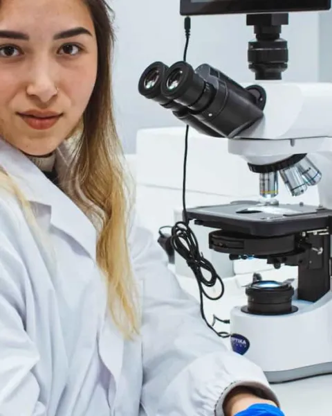Hero content - Laboratorio Clínico y Biomédico