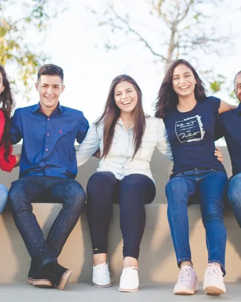 Estudiantes de FP integración social sonríen